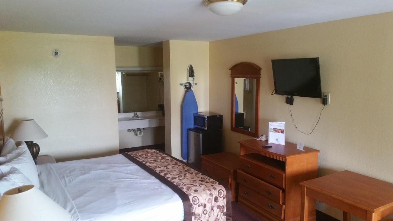 Americas Best Value Inn San Antonio - At&T Center/Fort Sam Houston Екстериор снимка