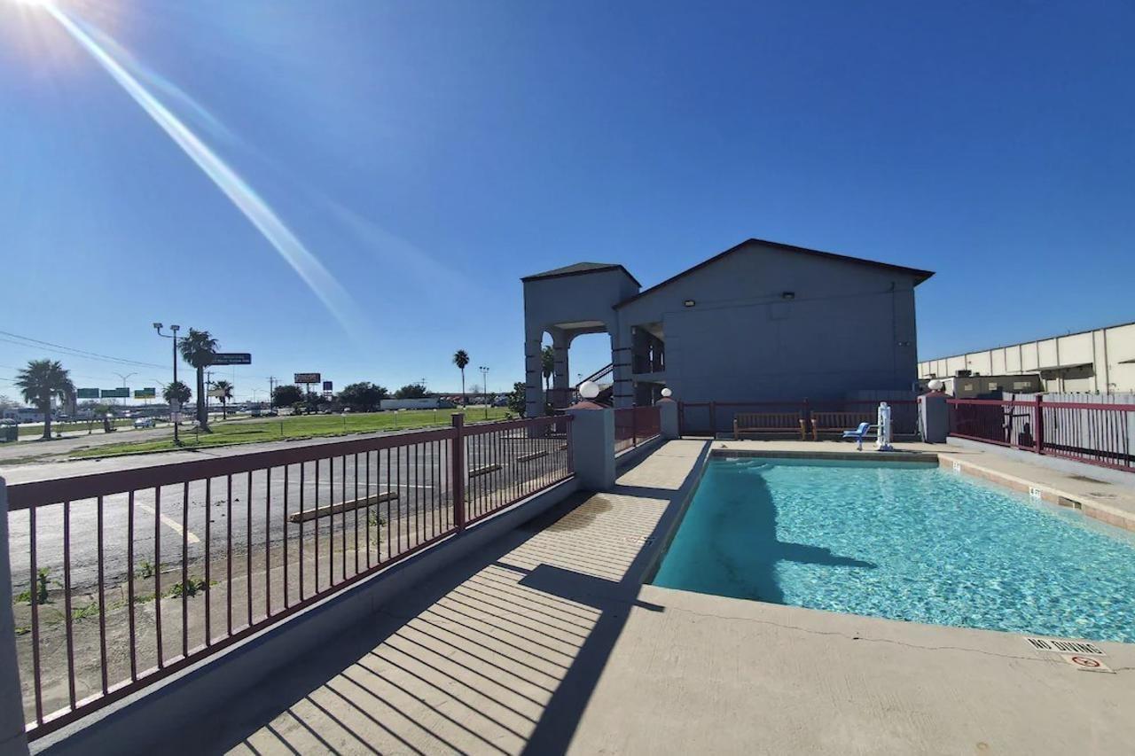 Americas Best Value Inn San Antonio - At&T Center/Fort Sam Houston Екстериор снимка