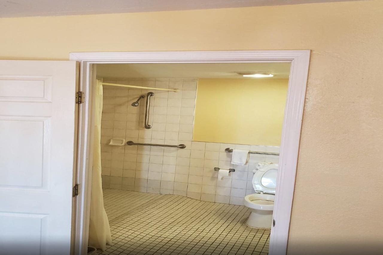Americas Best Value Inn San Antonio - At&T Center/Fort Sam Houston Екстериор снимка