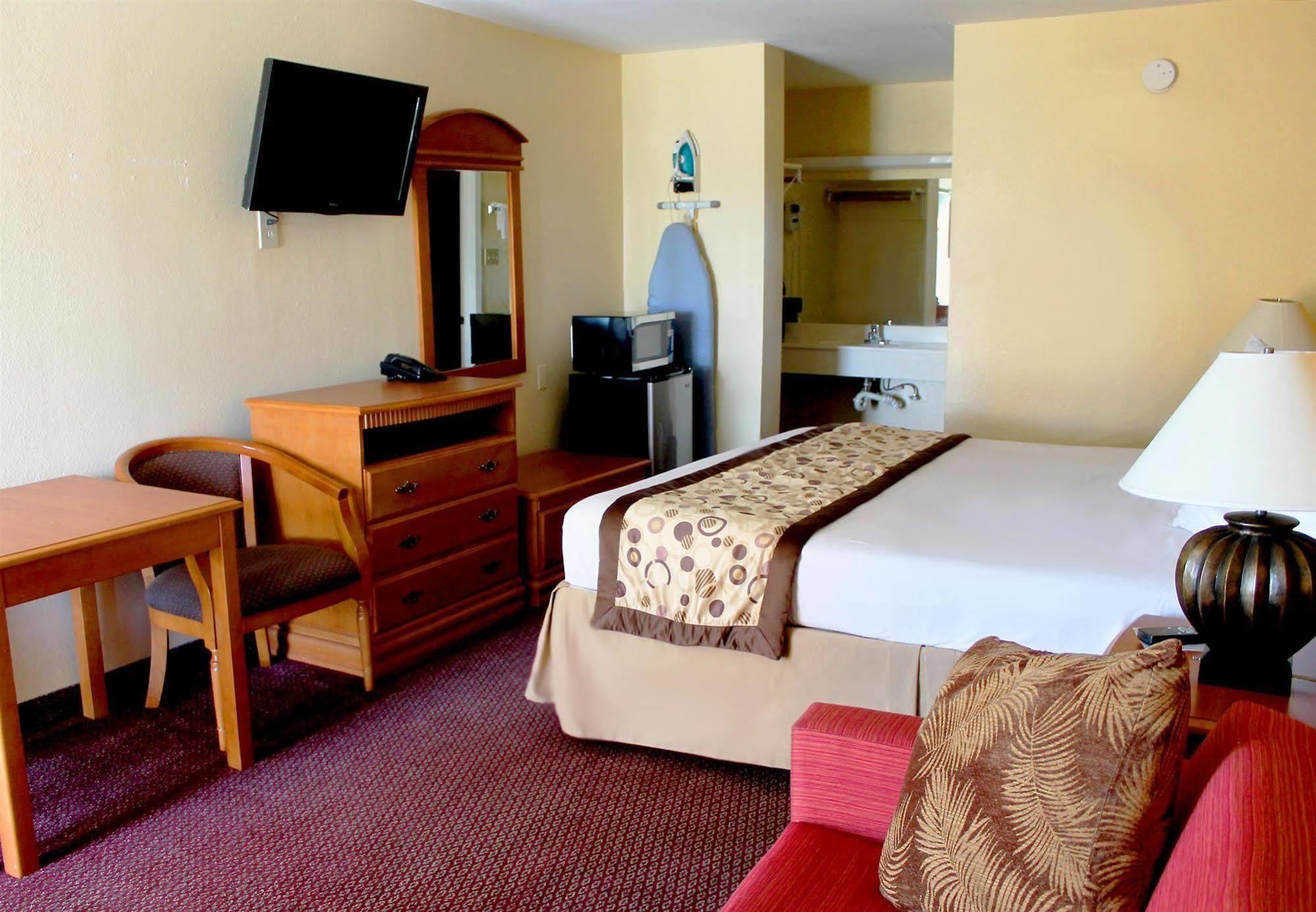 Americas Best Value Inn San Antonio - At&T Center/Fort Sam Houston Екстериор снимка