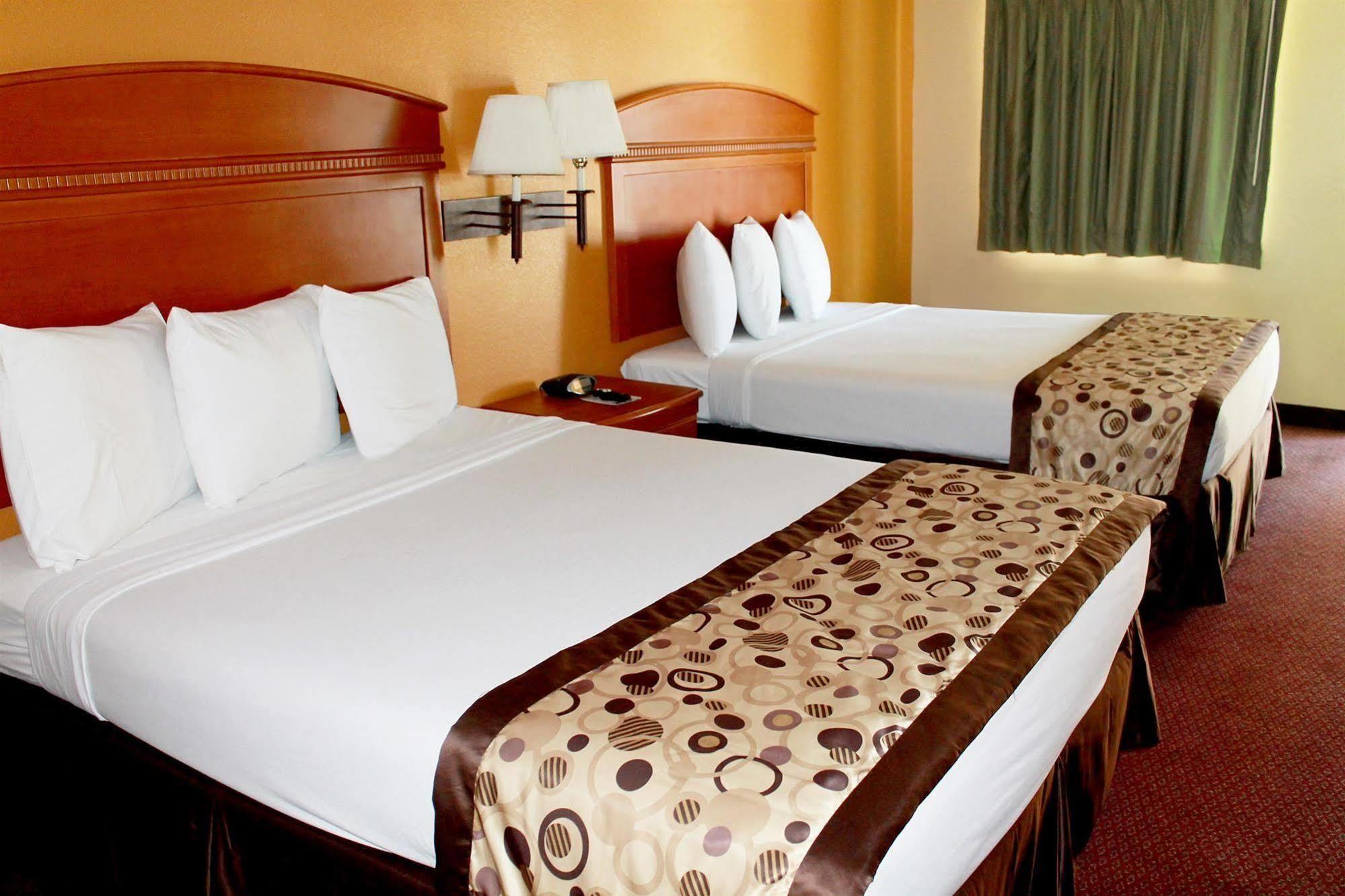 Americas Best Value Inn San Antonio - At&T Center/Fort Sam Houston Екстериор снимка