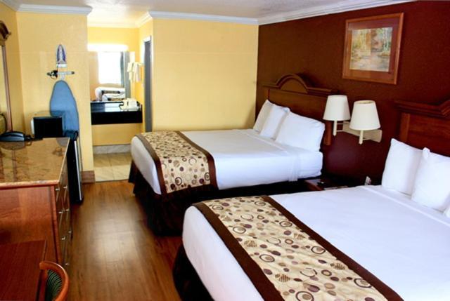 Americas Best Value Inn San Antonio - At&T Center/Fort Sam Houston Екстериор снимка