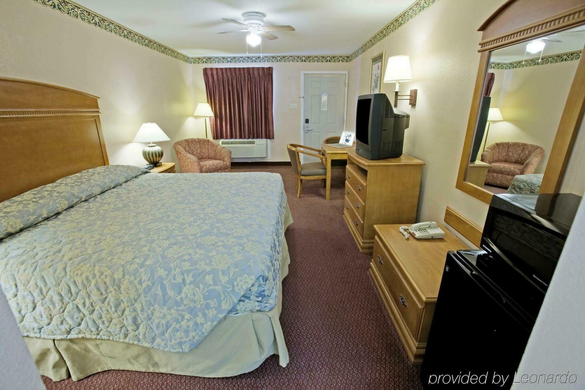 Americas Best Value Inn San Antonio - At&T Center/Fort Sam Houston Стая снимка